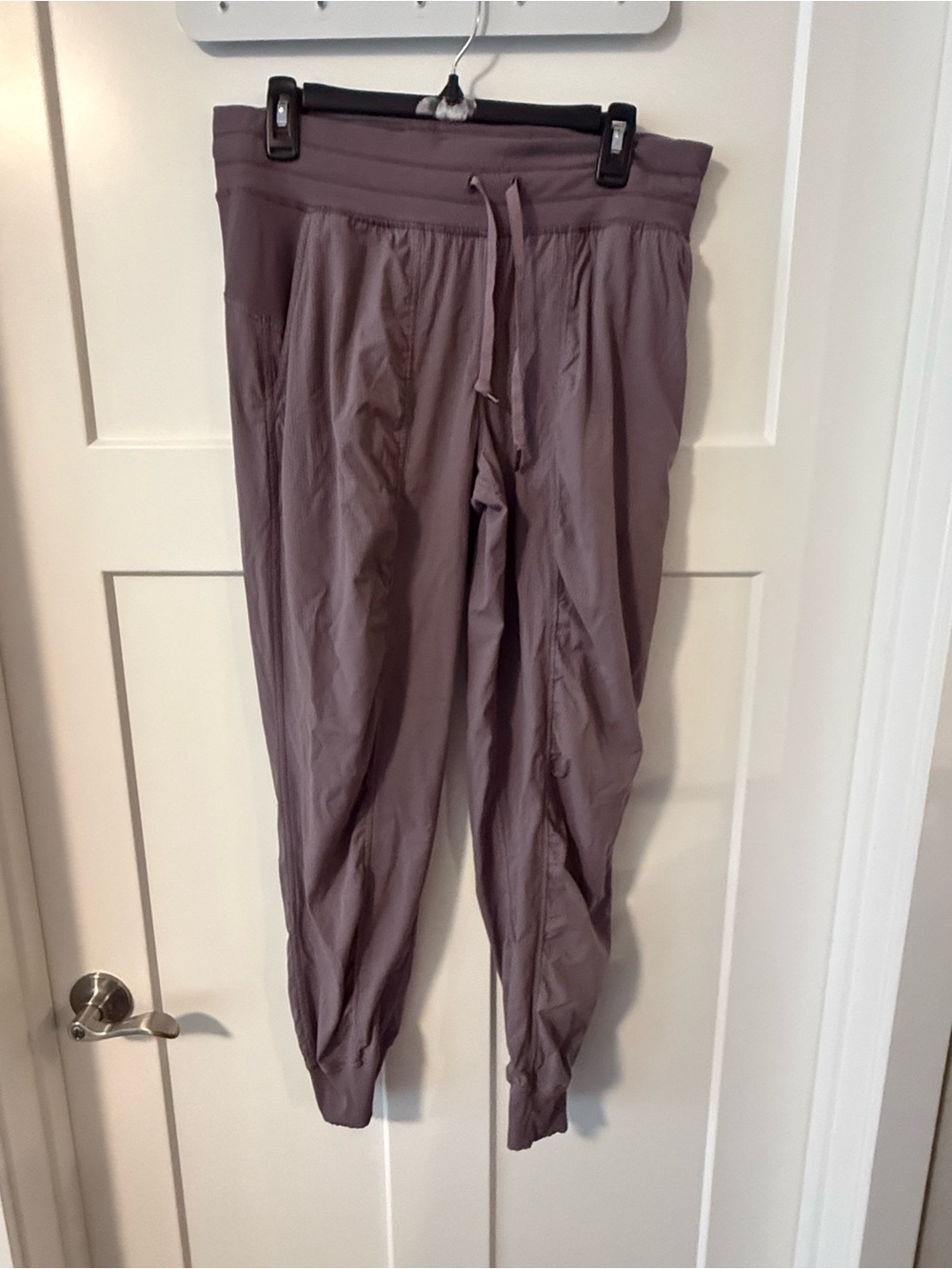 Lululemon Women's dance studio Jogger size 10